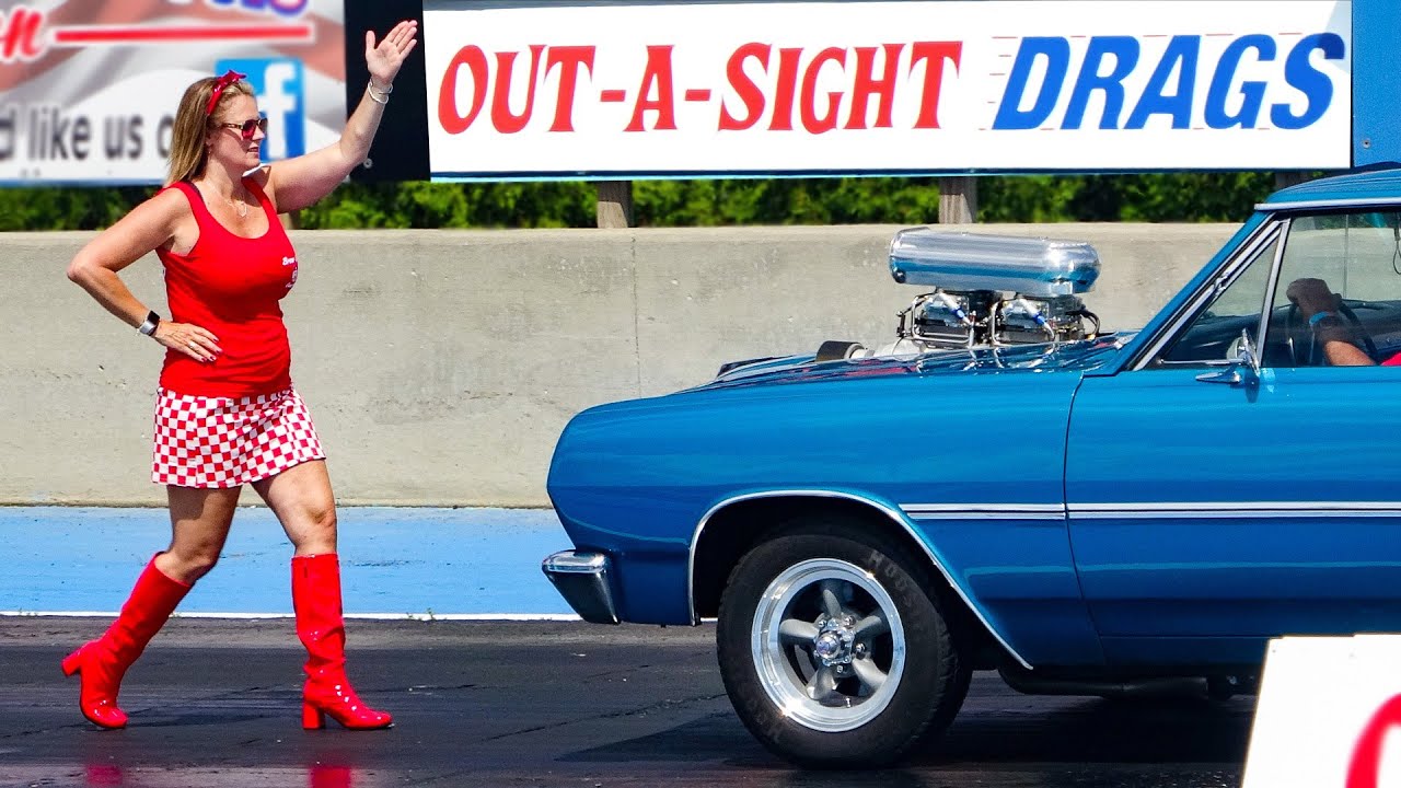 One of the Largest Vintage Drag Racing Events