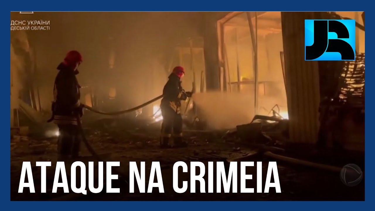 Mais de 2 mil pessoas são retiradas da Crimeia após incêndio atingir base militar russa