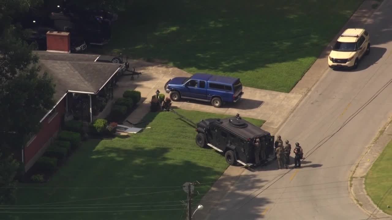 Aerials of SWAT situation in Shively