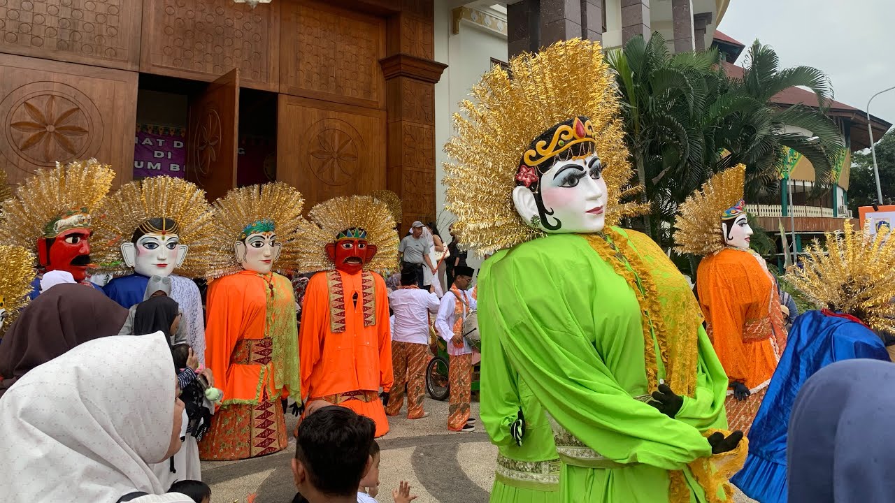 Ondel ondel betawi | komplikas ondelondel sama badut | badt joget | ondel ondel ngibing | badut lucu