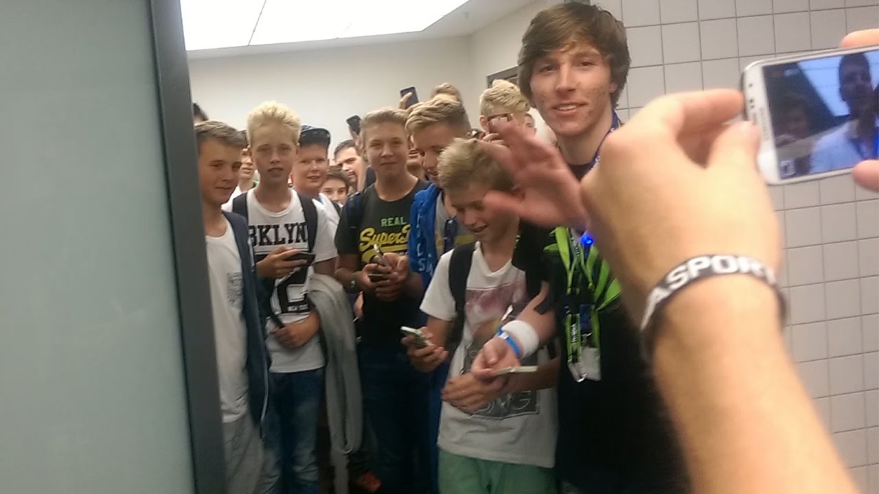 VOR DER TOILLETTE WARTEN FANS! | Gamescom 2014 mit Dner