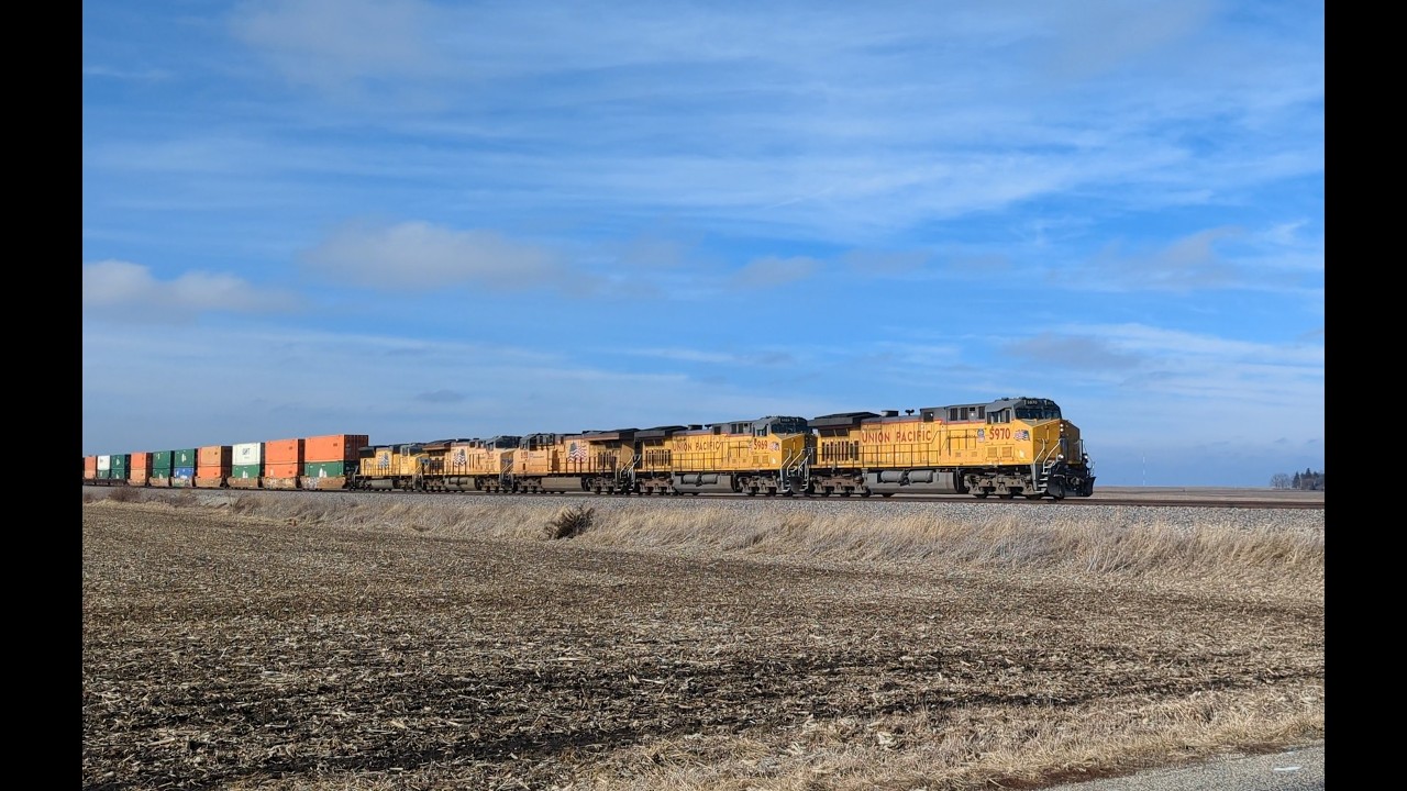 31 Minutes of The FASTEST Freight Trains!!