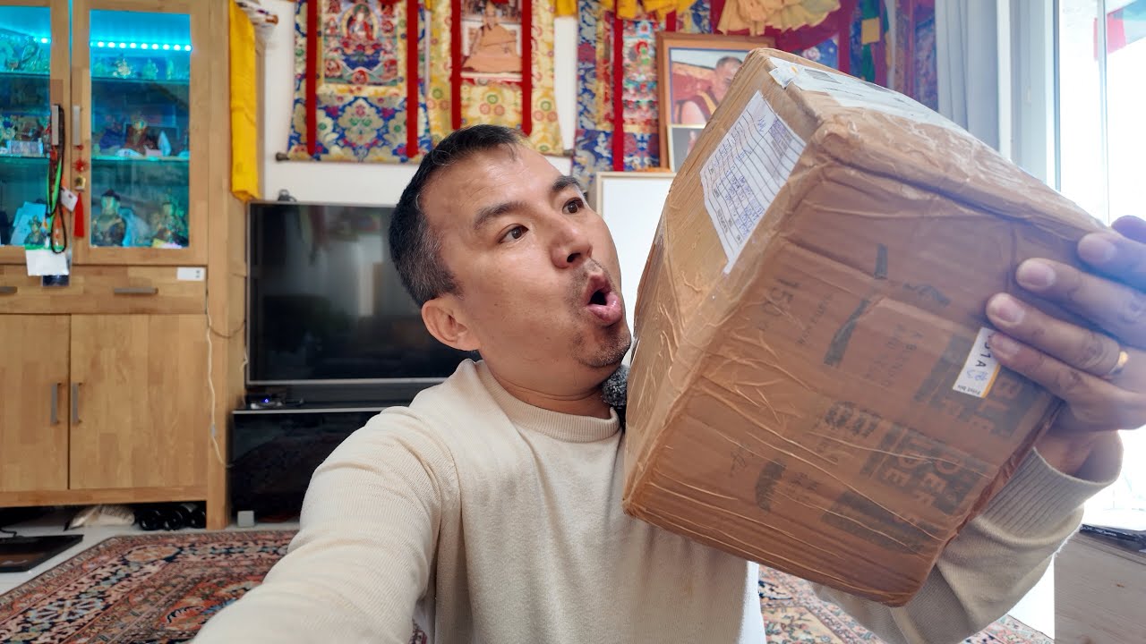 Unboxing vlog thanks to my subscribe #tibetenyoutuber #tibetenvlogger #switzerland 