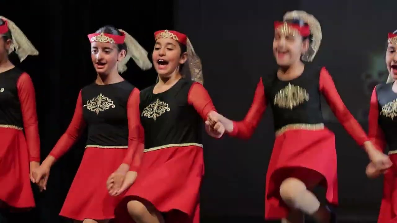 ԲԱԴԱԼՅԱՆ ՊԱՐԱՅԻՆ ՍՏՈՒԴԻԱ 21 ԱՄՅԱԿ/ BADALYAN DANCE STUDIO 21