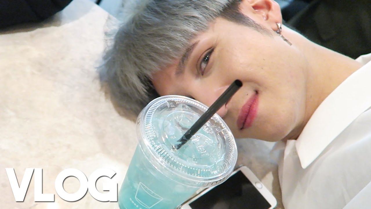 A Vlog of Me Basically Just Eating lol || Vlog - Edward Avila