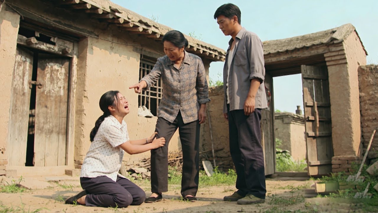 偏心母亲重男轻女，逼小女儿休学养羊，只为给大儿子攒彩礼娶媳妇