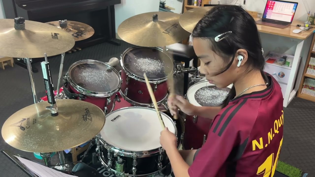 Uptown Funk - bạn Như Quỳnh Dr - hè 2025