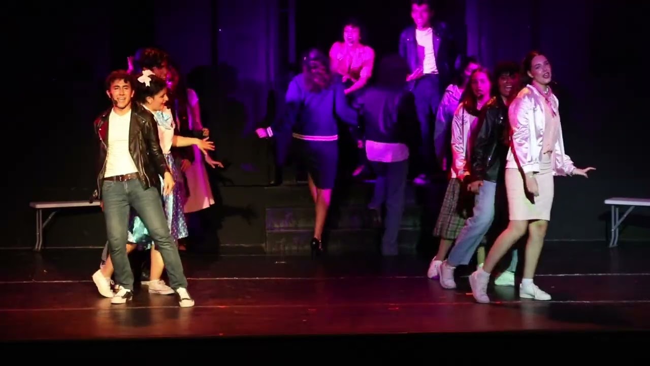 Grease School Edition -  Spotlight Peru - Cast1