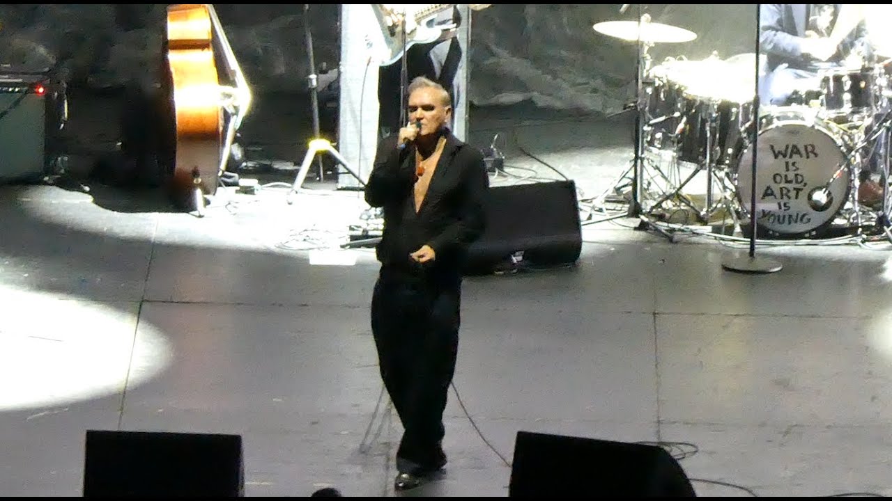 Morrissey - Hand in Glove | live 3Arena Dublin 2025