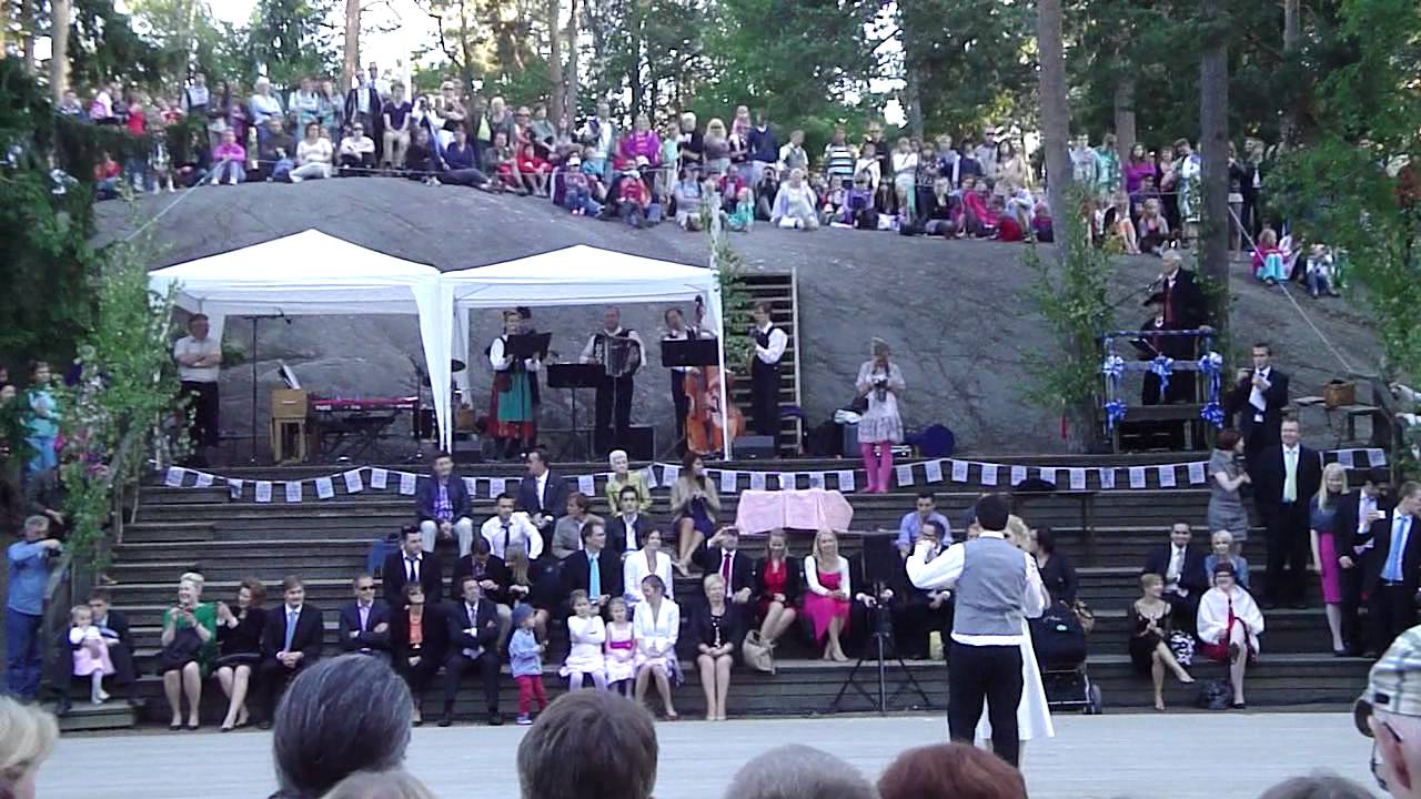 Finnish folk music and dancing (1)
