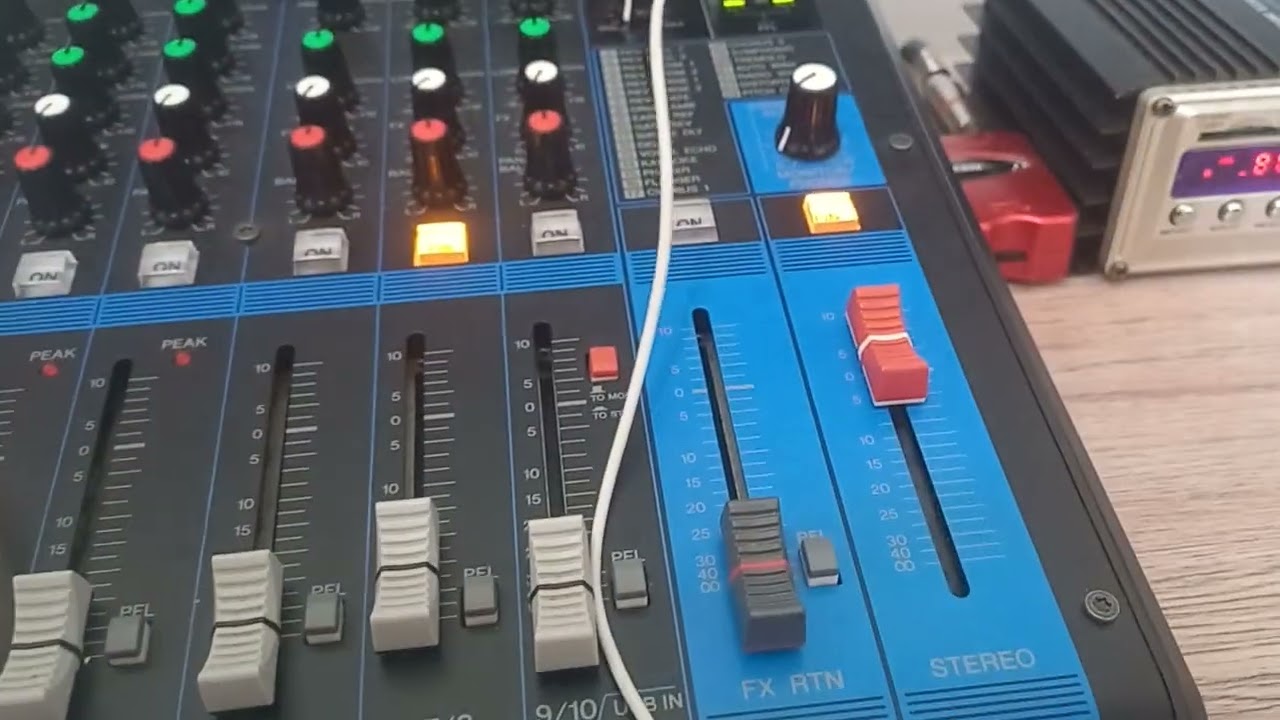 PLUG-INS NO RÁDIO BOSS