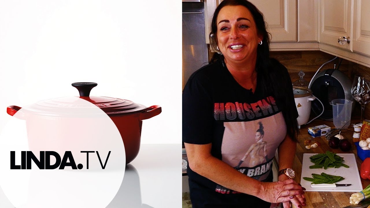 Tonia maakt kip kerrie: ‘Met een beetje van mezelf en een beetje van Maggi’  || LINDA.
