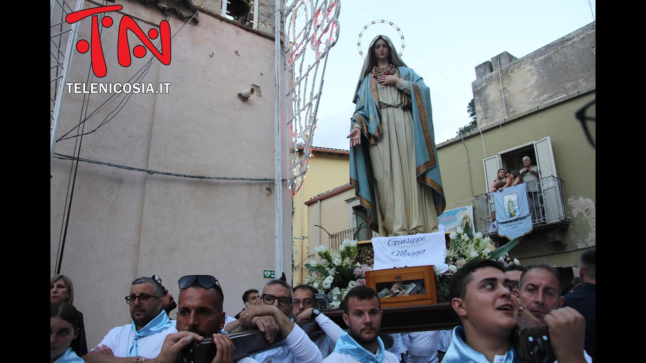 Migliaia di fedeli in processione per la Madonna dell'Aiuto: Nicosia celebra la tradizione