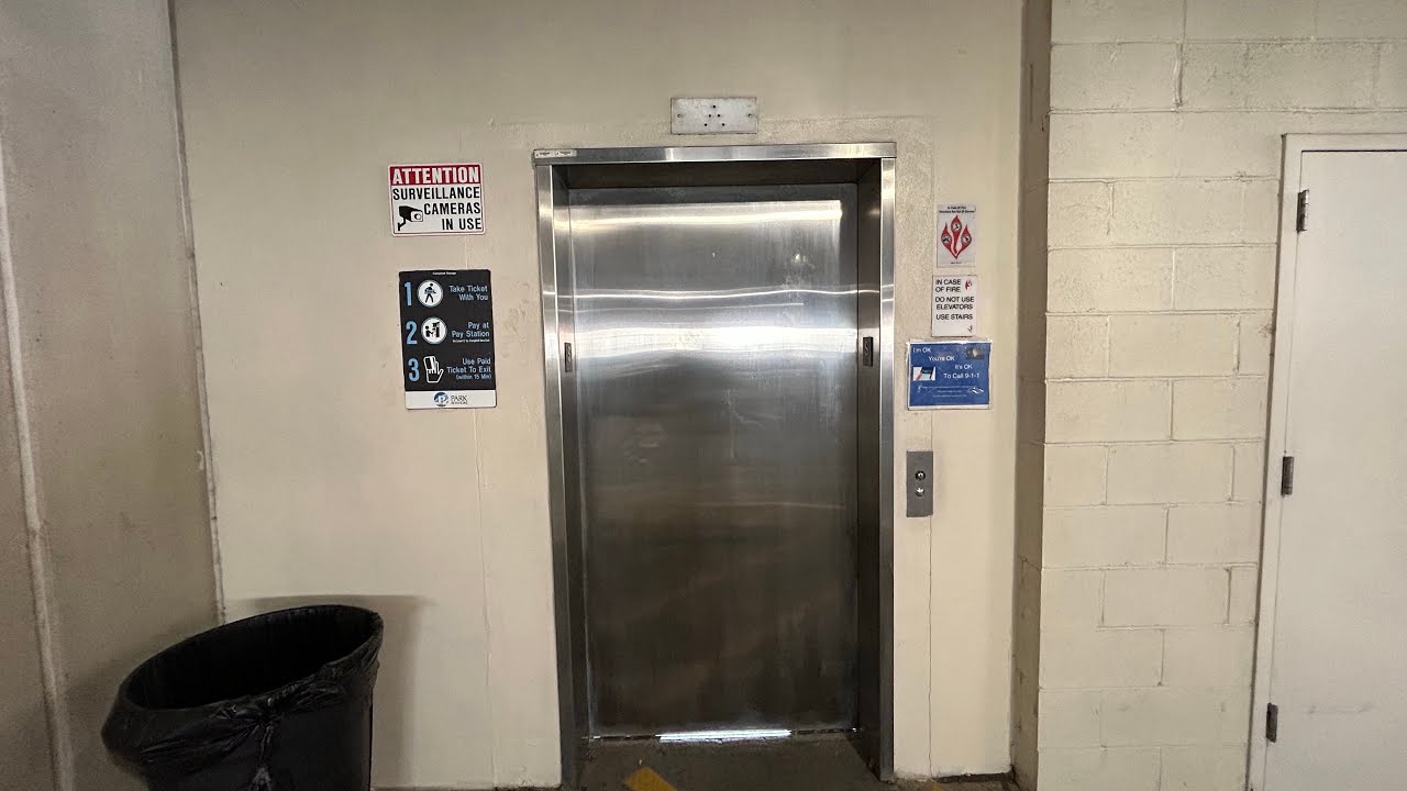 ThyssenKrupp Glass Elevator At The Campbell Parking Garage In Downtown Roanoke Virginia (05/04/2023)