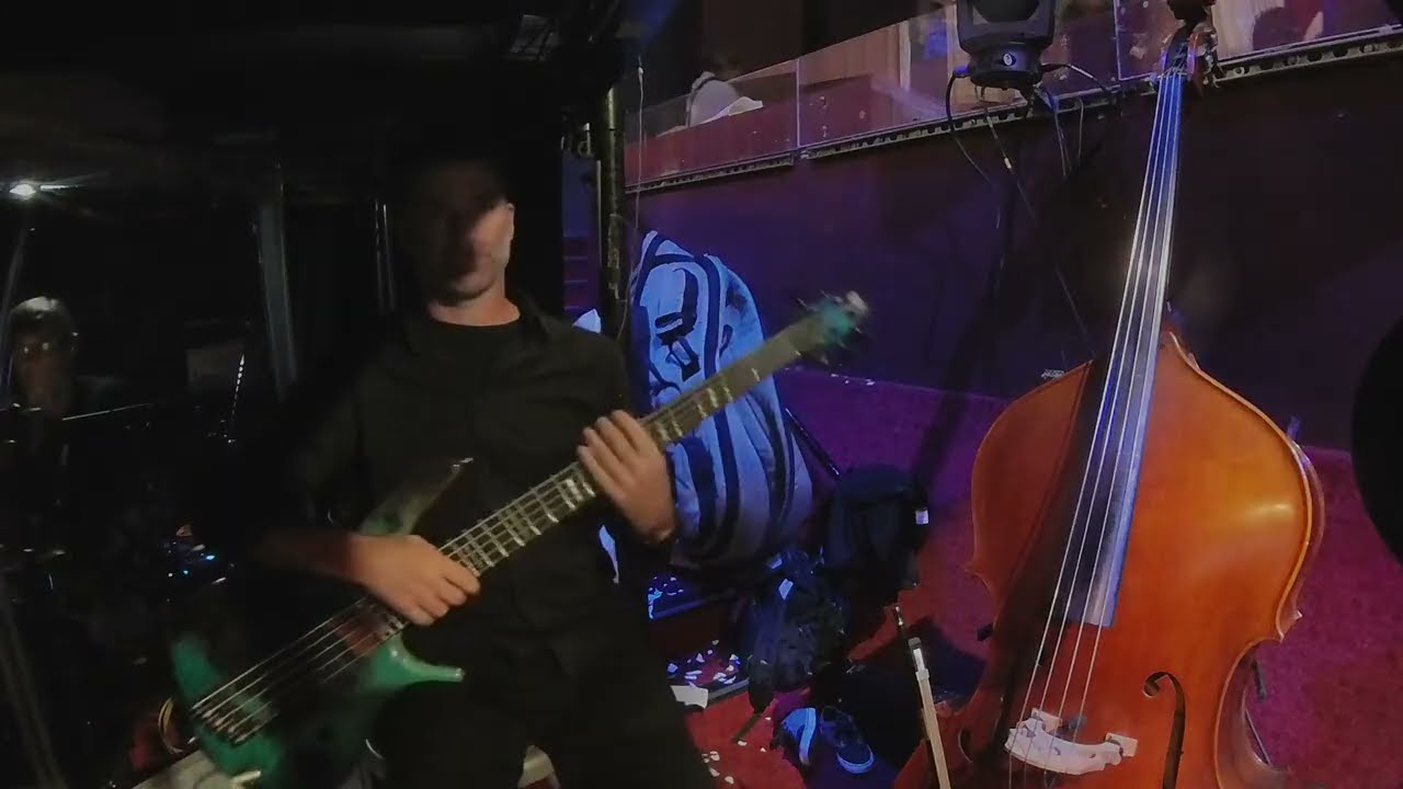 2025-12 - Finding Neverland - 20 - Bows (bass only)