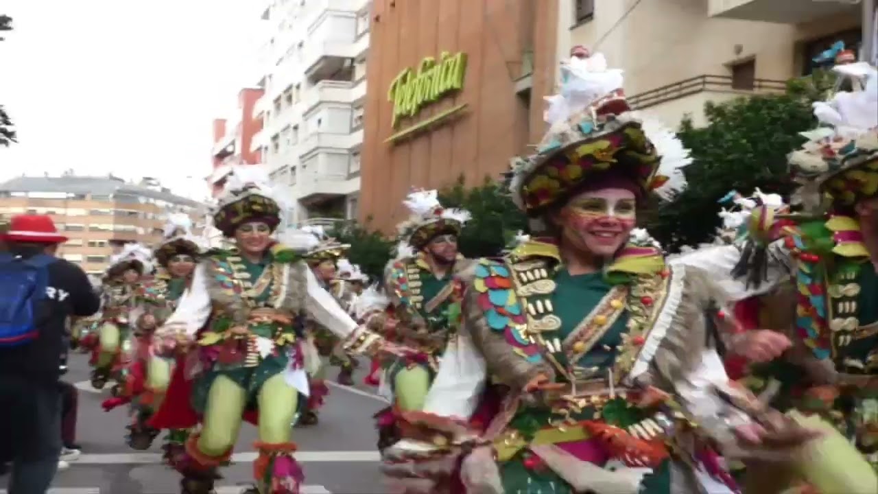 Desfile de Carnaval de Badajoz.Comparsa Dekebais 15-2-2026. MP4.