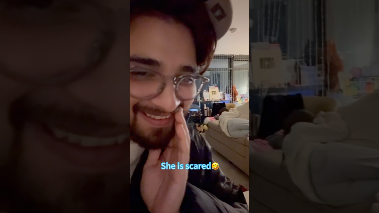 She got so scared 😟🤣 #shorts #couple #prank