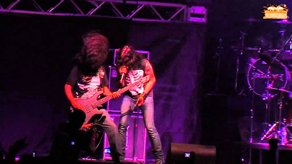 MALON EN EL MALVINAS ARGENTINAS FULL SHOW [10/11/2011]