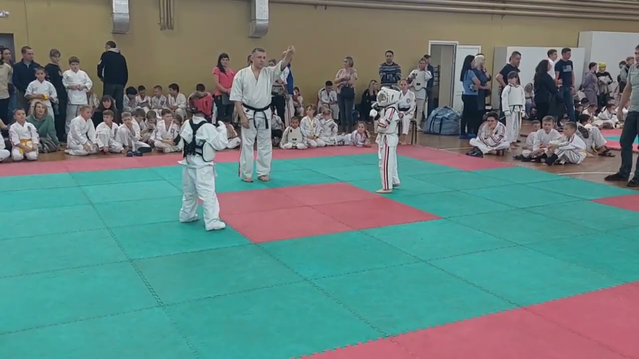 Соревнования. 8 лет Семену. Белый шлем