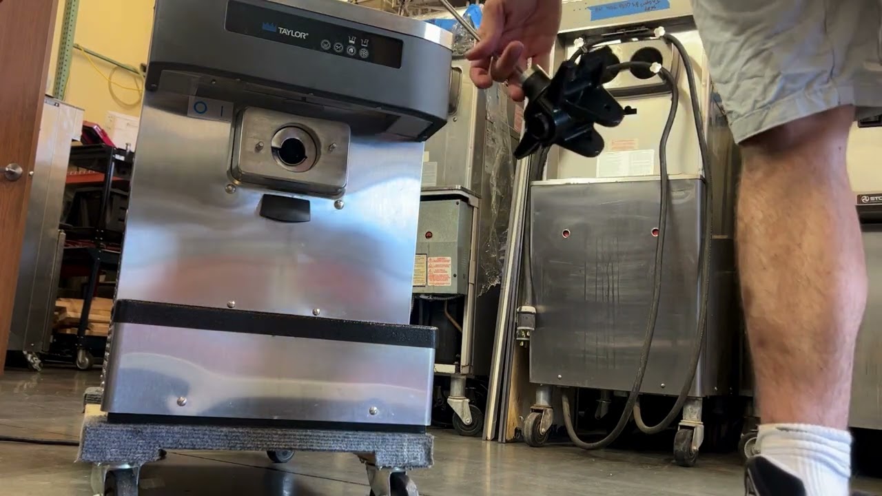 Taylor C152 single flavor countertop ice cream machine