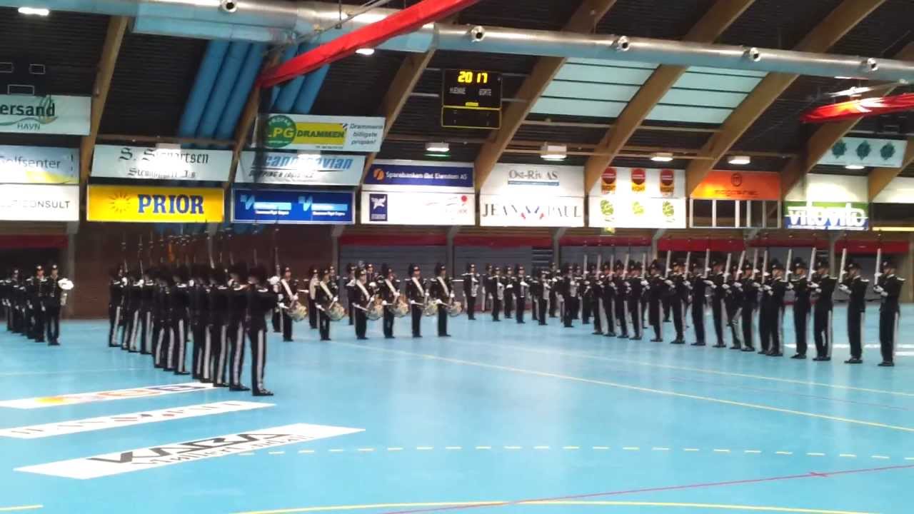 HMKG 2012 Debutdrill Trommestunt