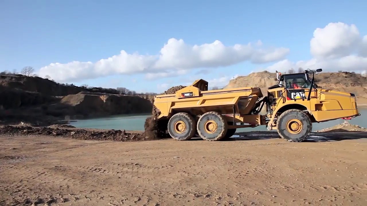 Cat&reg; 735C, 740C EJ and 745C Articulated Trucks