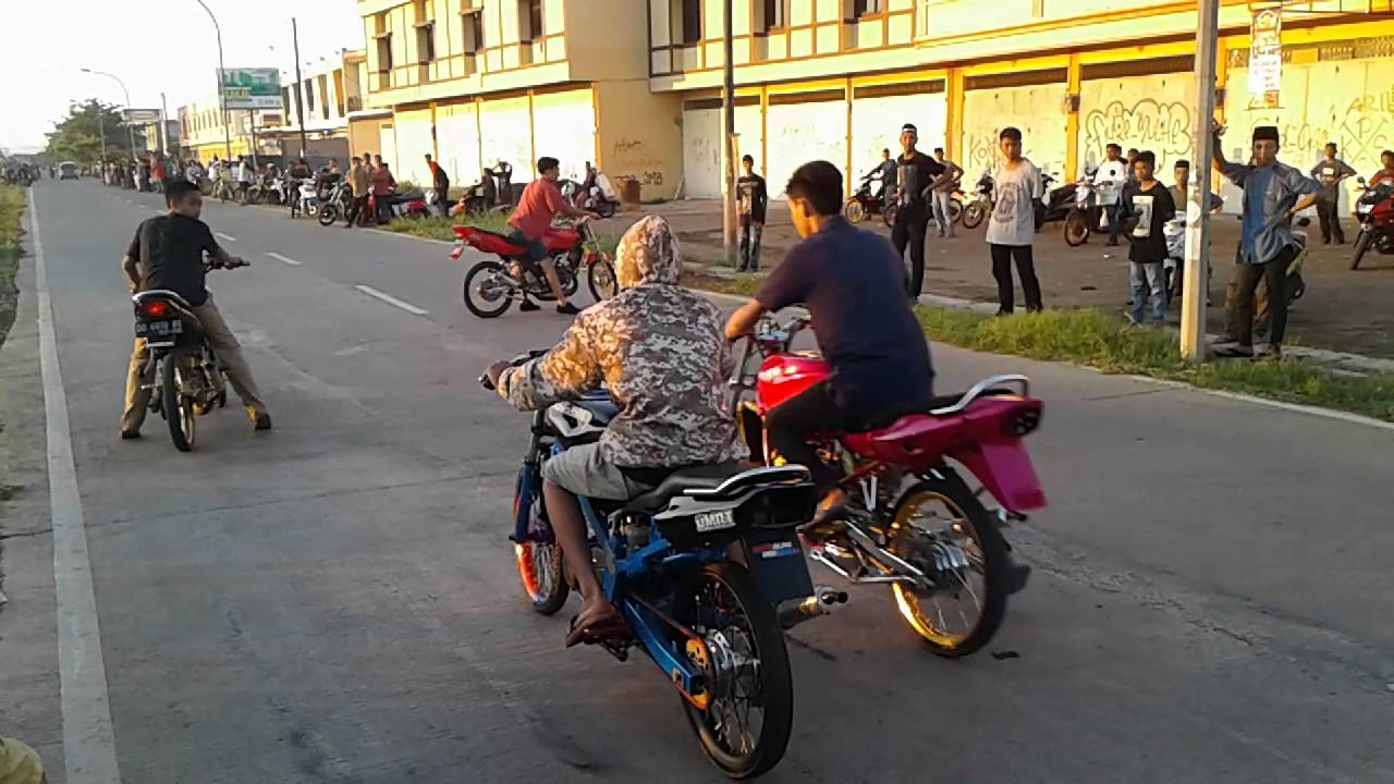 Balapan liar ramadan di golden