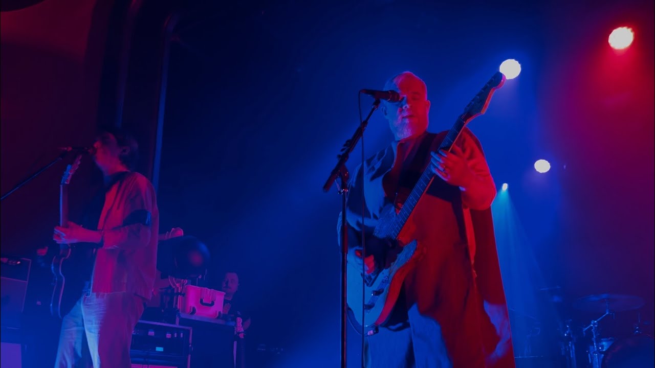 Everything Everything - President Heartbeat (Live @ Columbia Theater, Berlin)