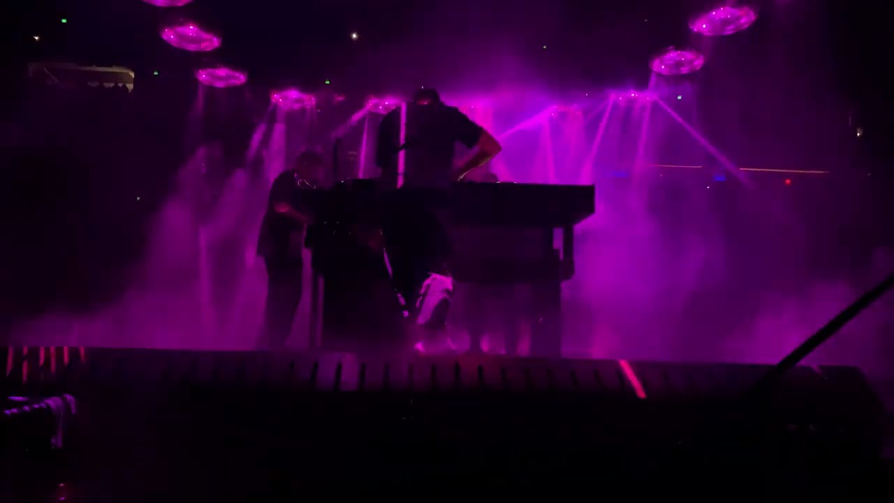 Nine Inch Nails with Boys Noize - Closer Remix Nashville 2025 Bridgestone Arena