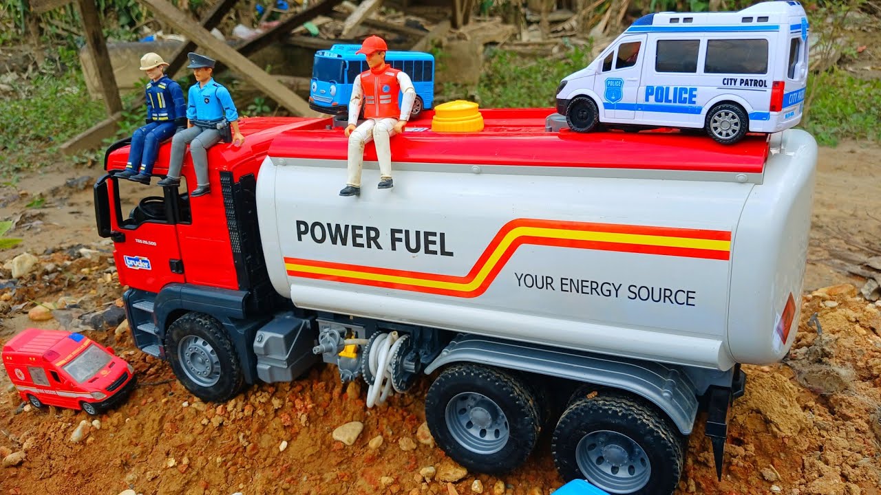 Memperbaiki Mainan Bongkar Pasang, Truk Molen, Mobil Polisi, Mobil Rescue, Mobil Pickup, Truk Tanki.