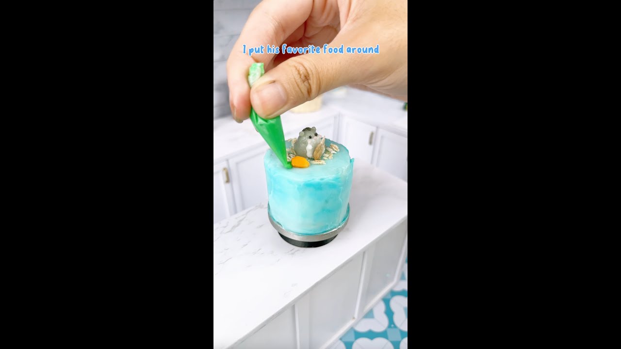 Adorable Hamster Peanut's Birthday Cake |Tiny Cooking