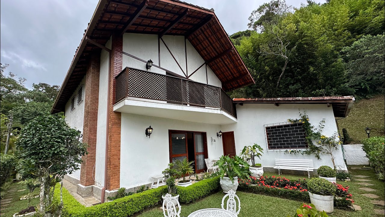 CA0844 | Casa mobiliada com 6 suítes em condomínio estilo europeu a 5min da Feirinha do Alto