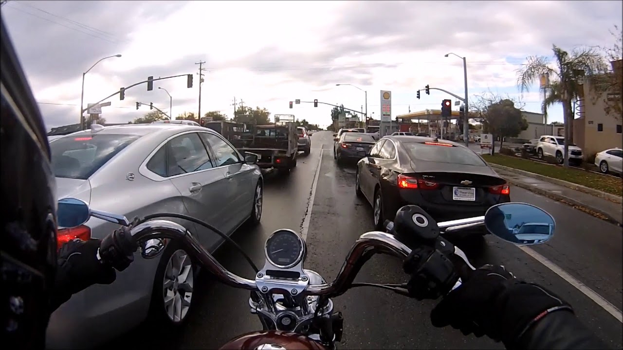 Lane Splitting on Sportster 72 Bakersfield,Calif. 12-22-2017