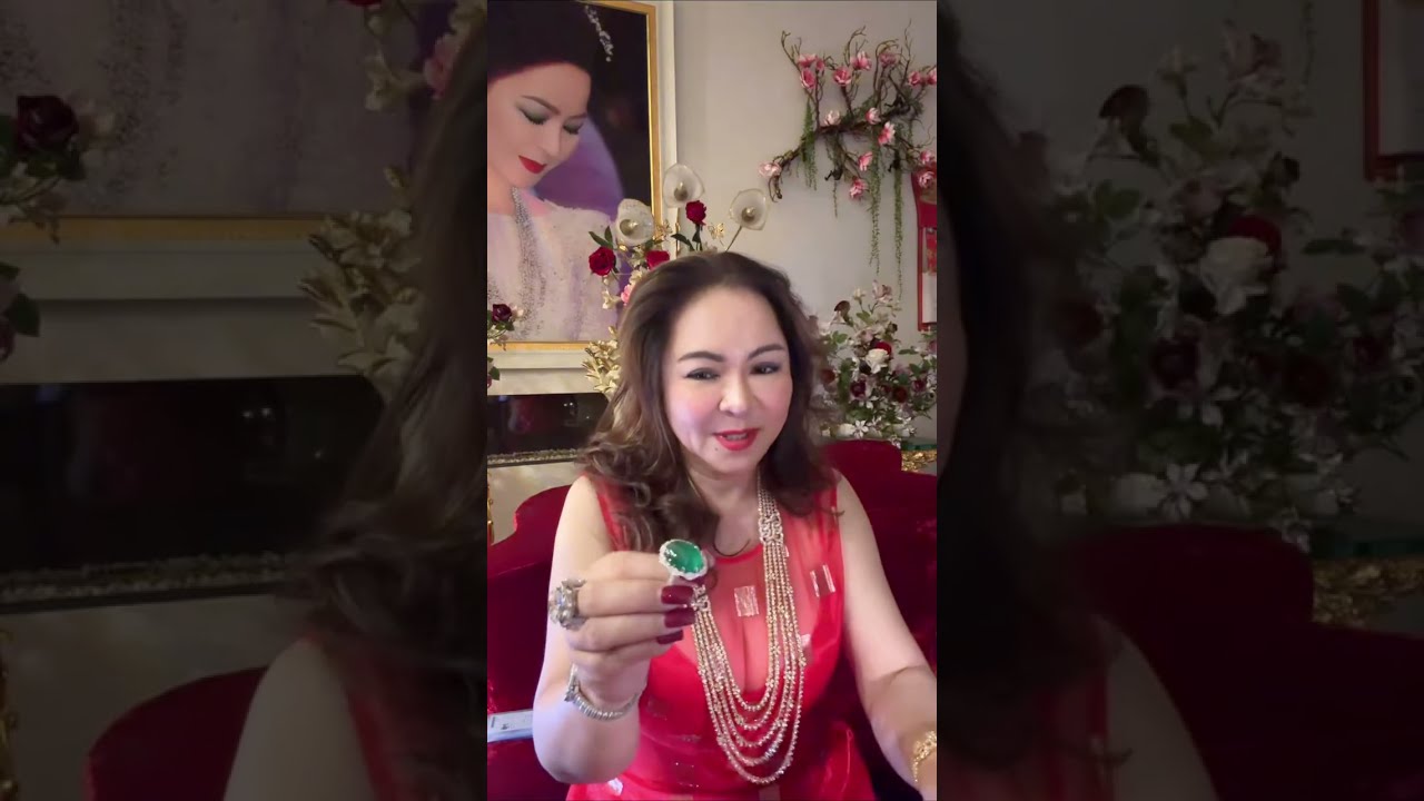 Nguyễn Phương Hằng Khoe Quà Kim Cương Mà Ông Huỳnh Uy Dũng Tặng 8/3 #nguyenphuonghang #dunglovoi 