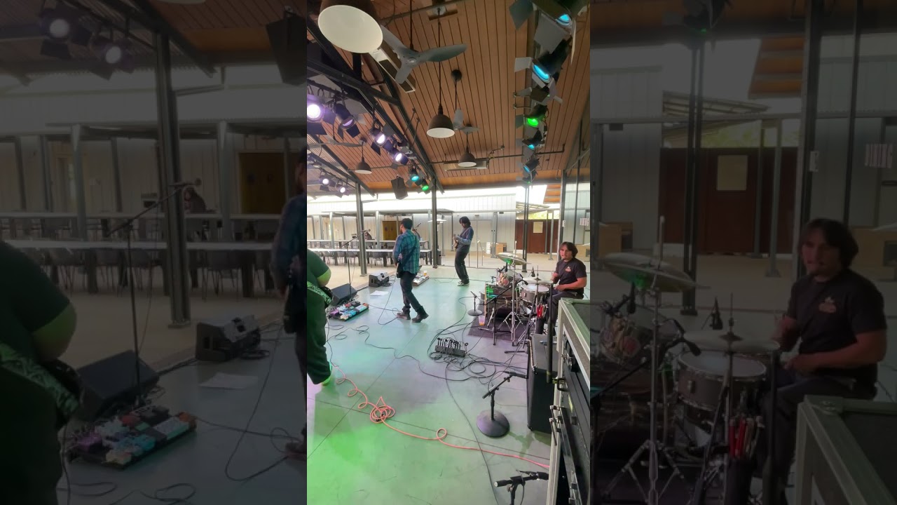 Rose Tinted Glasses - Robert Sesma Live @ The Barn