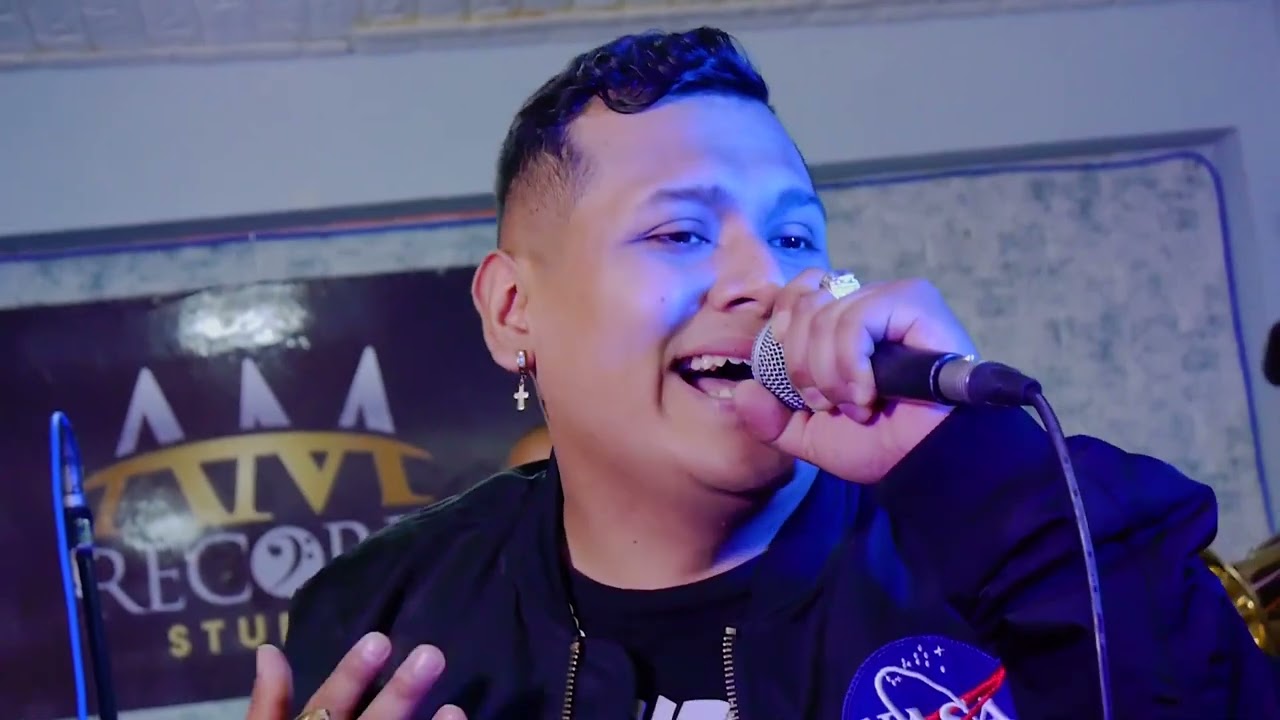 Triste y Vacia (Cover) - El Callejero ( Aniversario A&M Records )