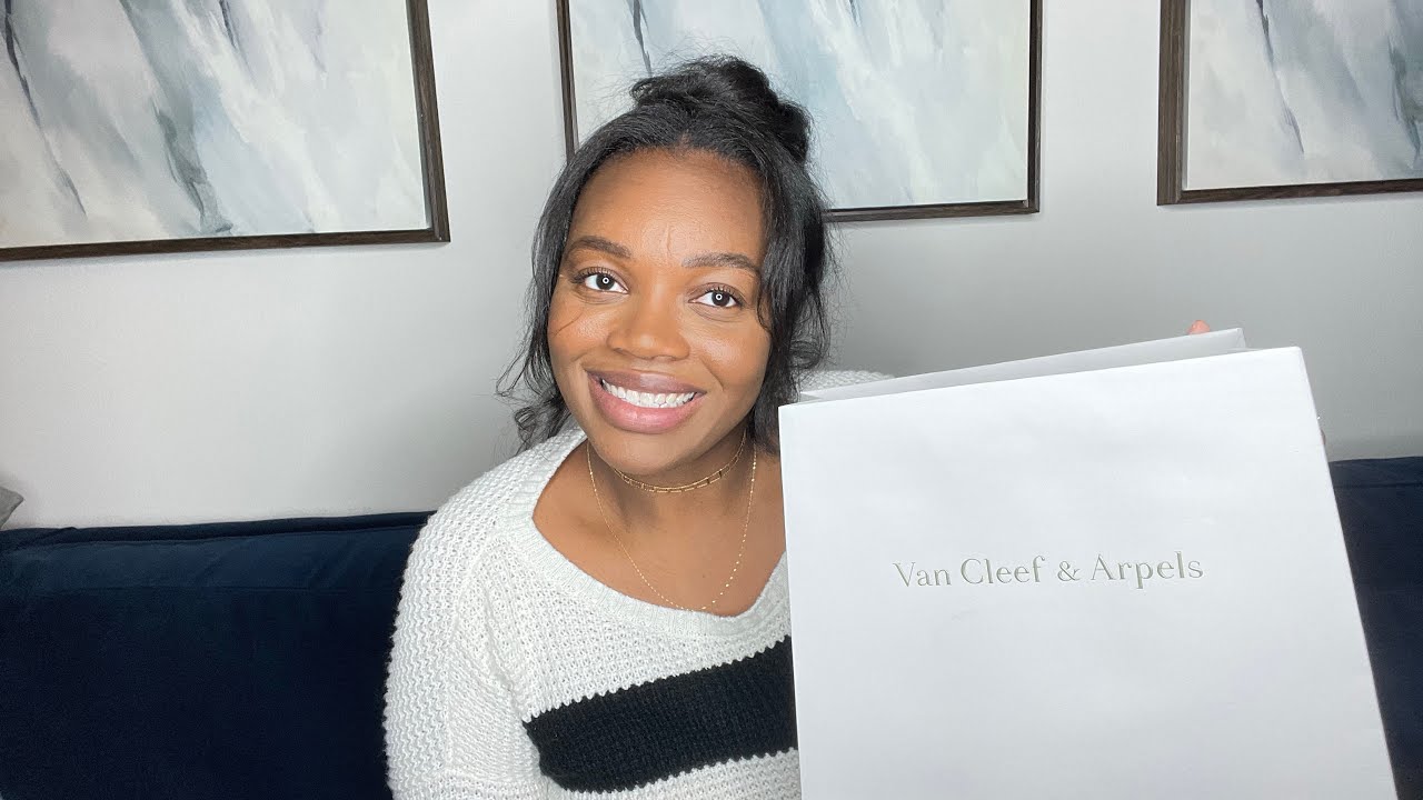 Van Cleef & Arpels Guilloche Alhambra Unboxing