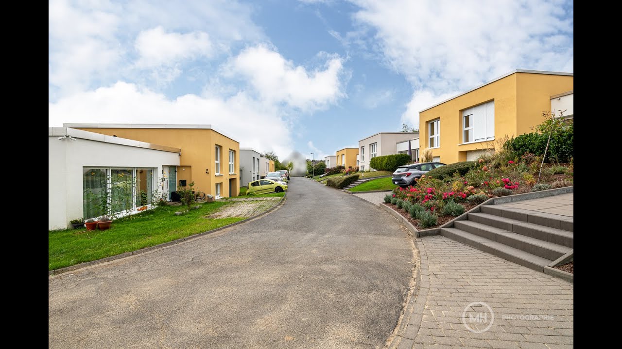 MANNELLA *Modernes Wohnensemble* 10 kernsanierte KfW-55-Häuser als Gesamtpaket.