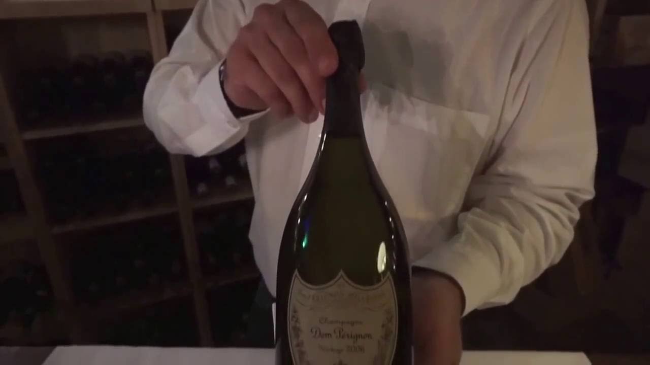 Matteo Calamini spiega il Dom Perignon