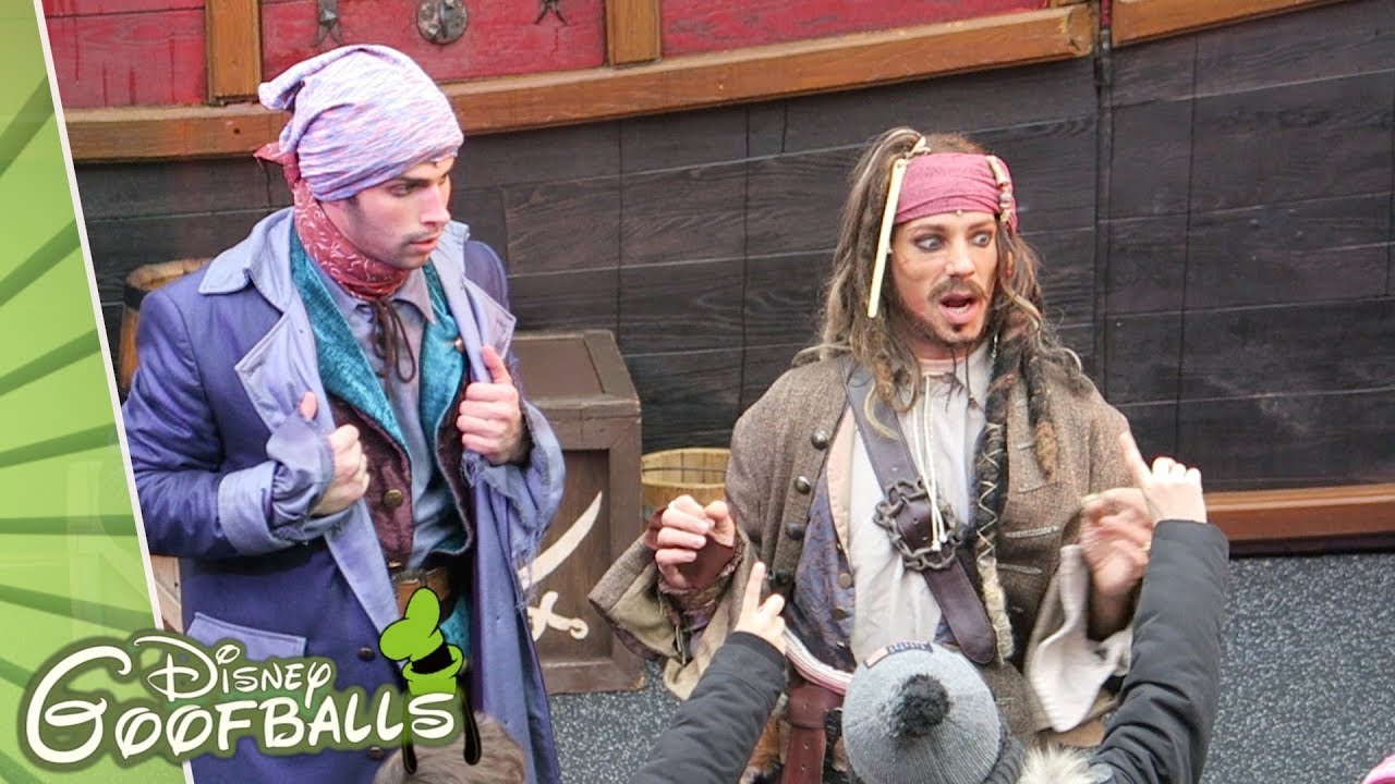 Jack Sparrow: Hoist The Flag, Mateys! 💀 - Pirates & Princesses Disneyland Paris 2019 ✨