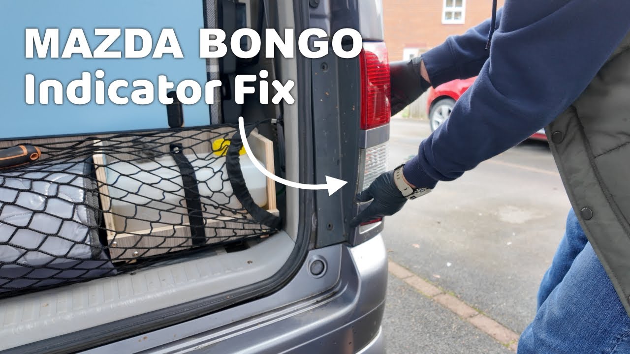 Ремонт заднего указателя поворота Mazda Bongo Friendee — как снять блок задних фонарей
