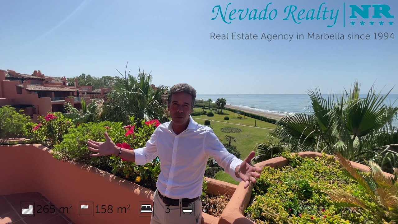 Ático en primera línea de playa en Marbella Este | La Morera, Marbella | Nevado Realty