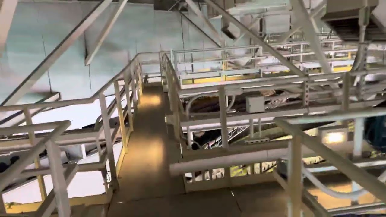 Take a (cat)walk up into San Jose’s ridiculous press box