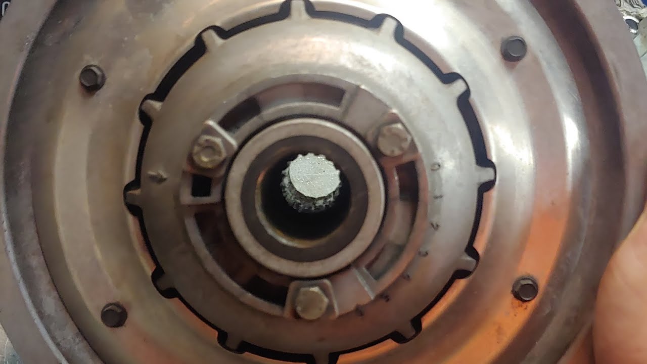 Skidoo Rev Secondary Clutch Disassembly and Cleaning