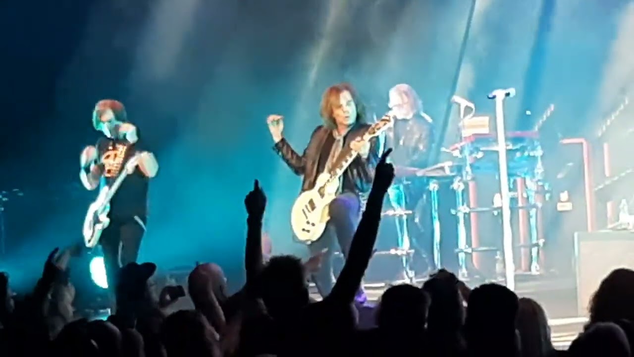 EUROPE : Superstitious & Ready or Not /  Munich 🇩🇪 on October 5 2023 ( Fan Video ) 