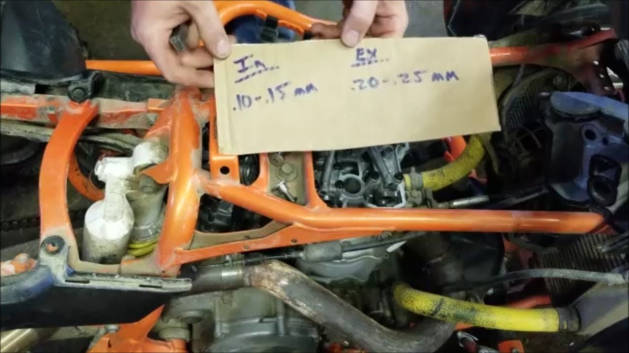 Adjusting the valves on the yfz450r...