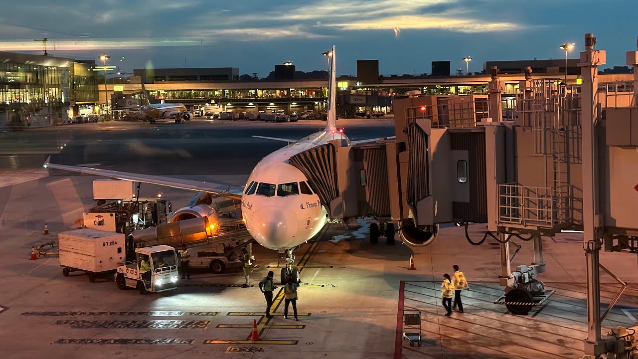 Bangkok Airways A319 - Pushback, Taxi and Takeoff from Singapore | PG962 SIN-USM