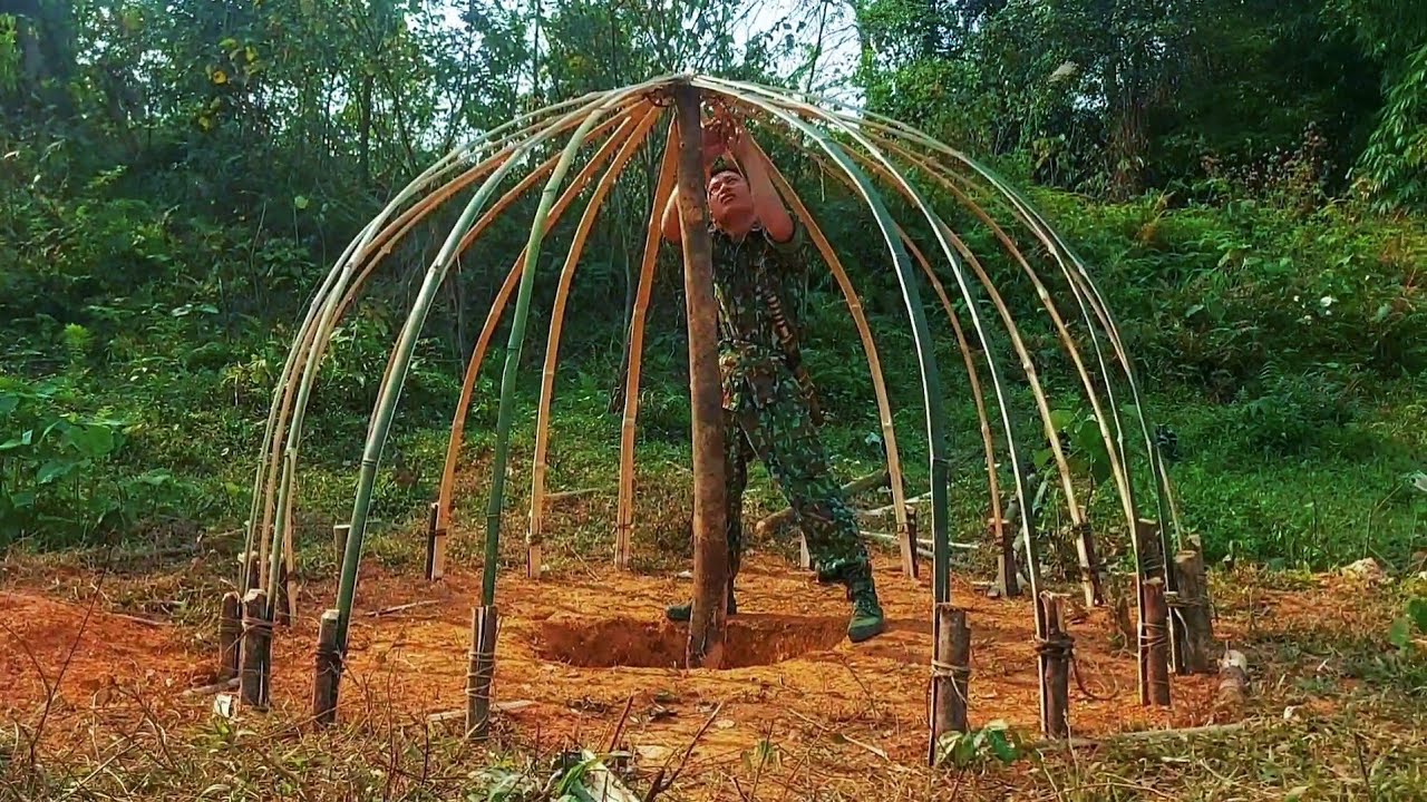 20 days to build survival shelter in the tropical rainforest, Solo bushcraft - Cacth and cook