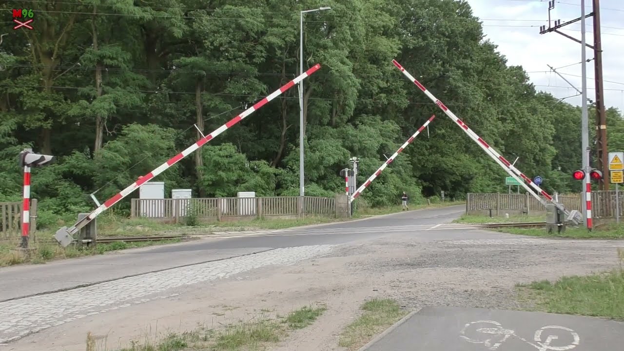 Przejazd kolejowy Babimost (PL) - 3.7.2023 / Železniční přejezd / Polish railroad crossing