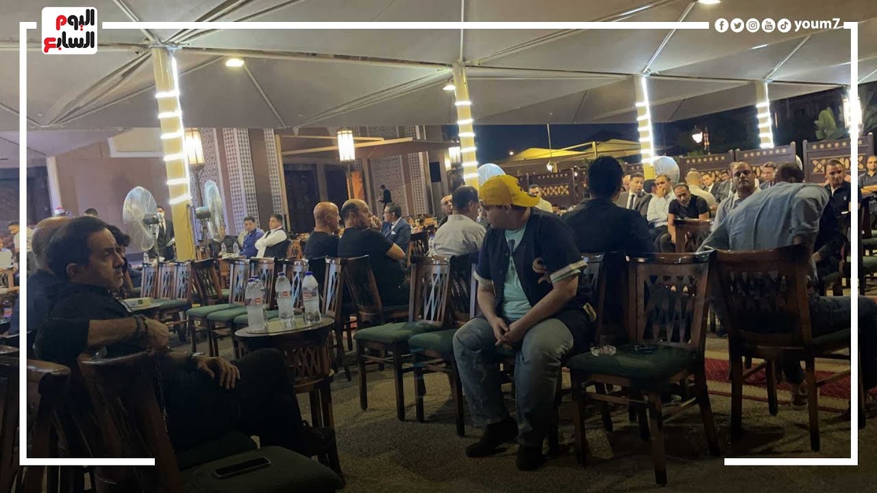 حسام البدري وحازم إمام وأحمد فهمي وسيد معوض فى عزاء والدة أحمد حسن